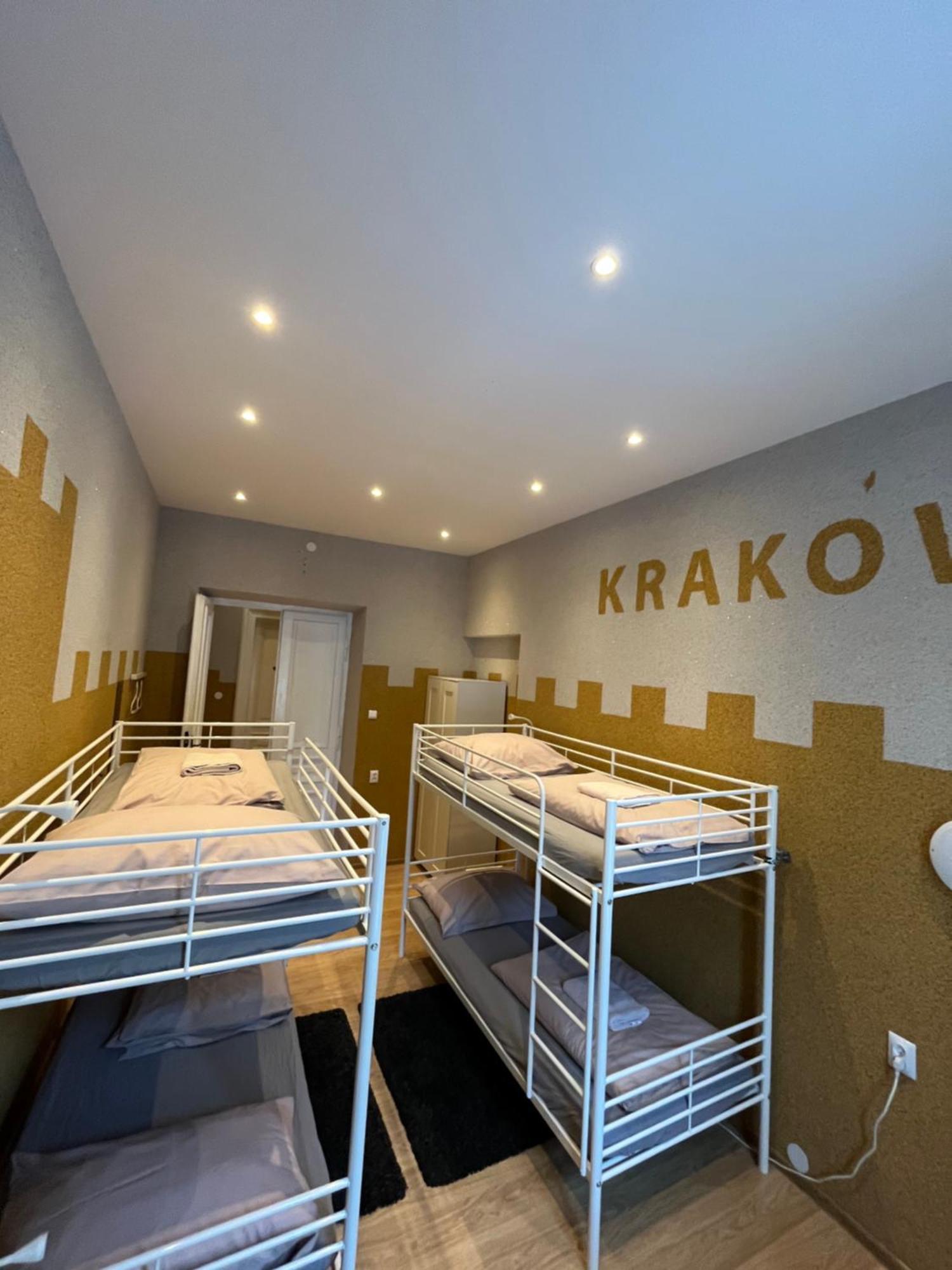 Girls Hostel Kraków Eksteriør billede